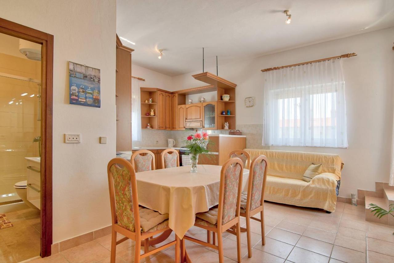 מדולין Apartments Tara מראה חיצוני תמונה