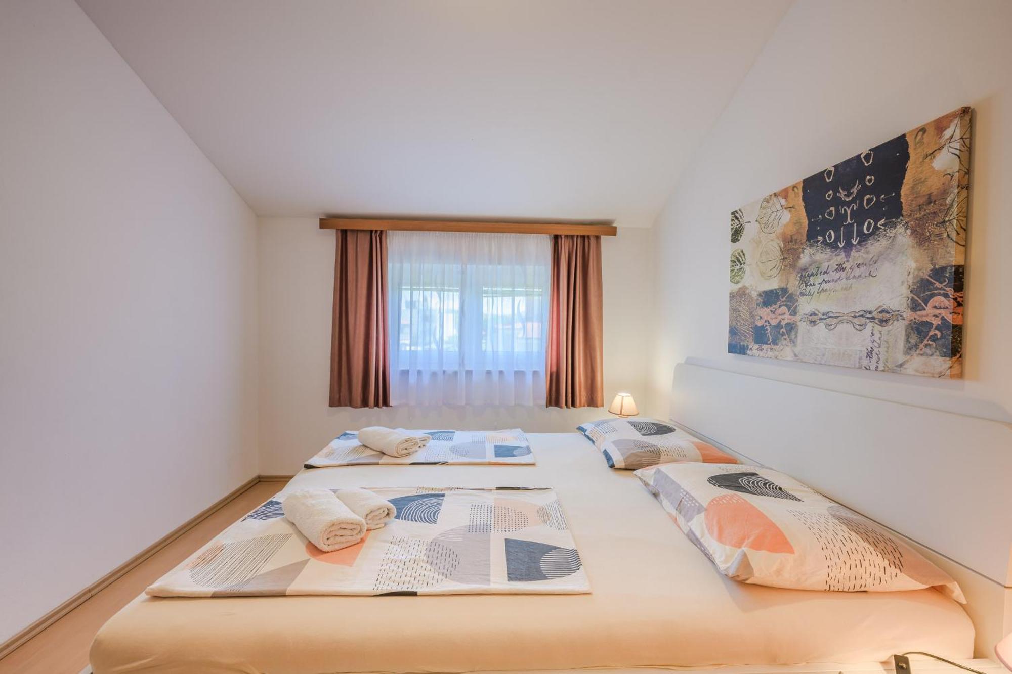 מדולין Apartments Tara מראה חיצוני תמונה